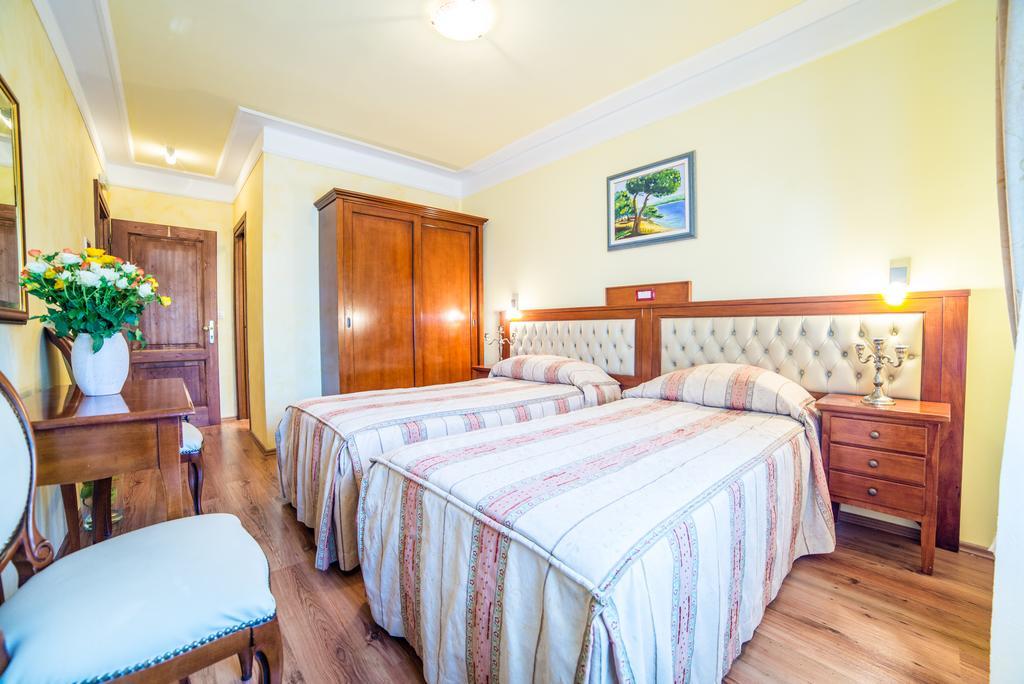 Aparthotel Katalyma 828 Kanfanar Esterno foto
