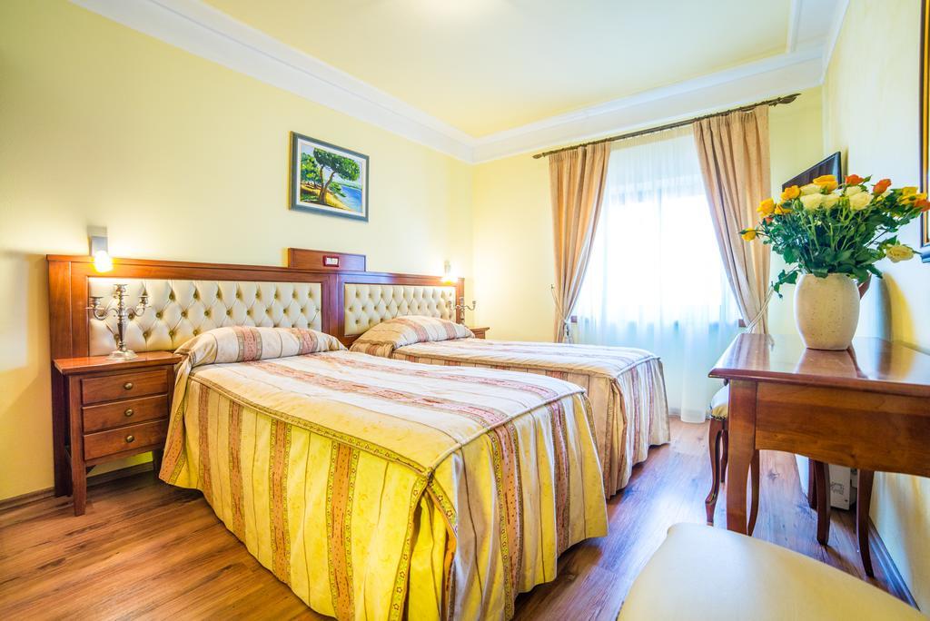 Aparthotel Katalyma 828 Kanfanar Esterno foto